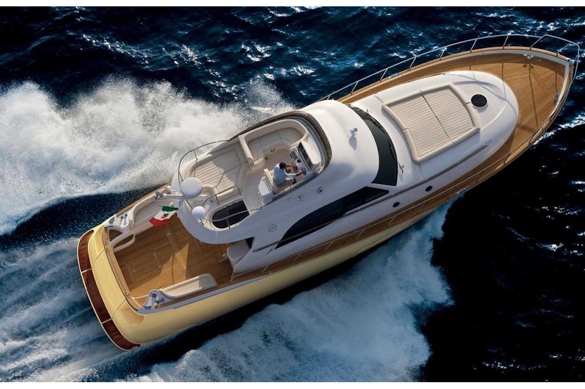 Just Sold: 2013 Mochi Craft 54 Fly Delfino