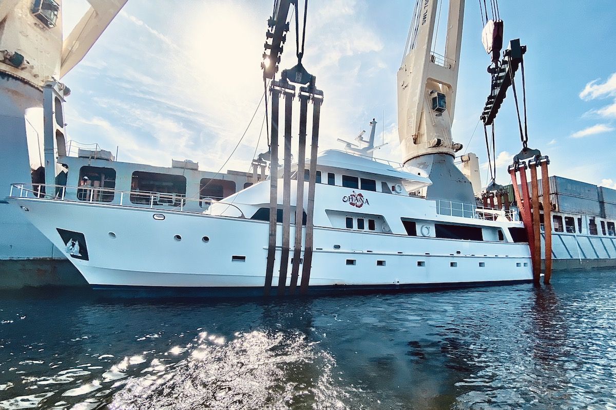 Just Sold: 1992 Cheoy Lee 103
