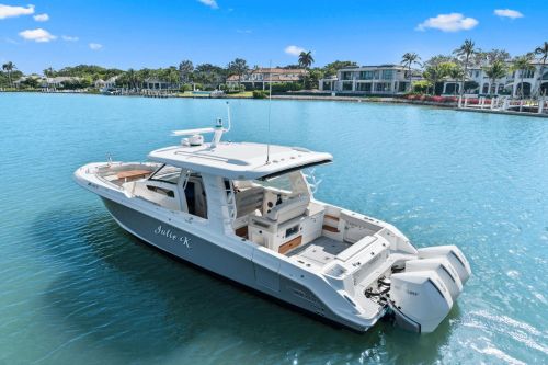 Just Sold: 2022 Boston Whaler 350 Realm