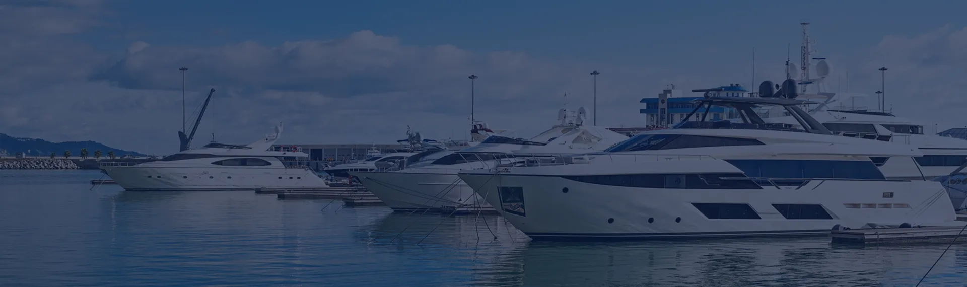 Activate the yacht finder right now
