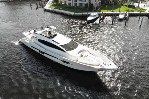 Lazzara Yachts 92 LSX 2009 New Life Boca Raton FL for sale