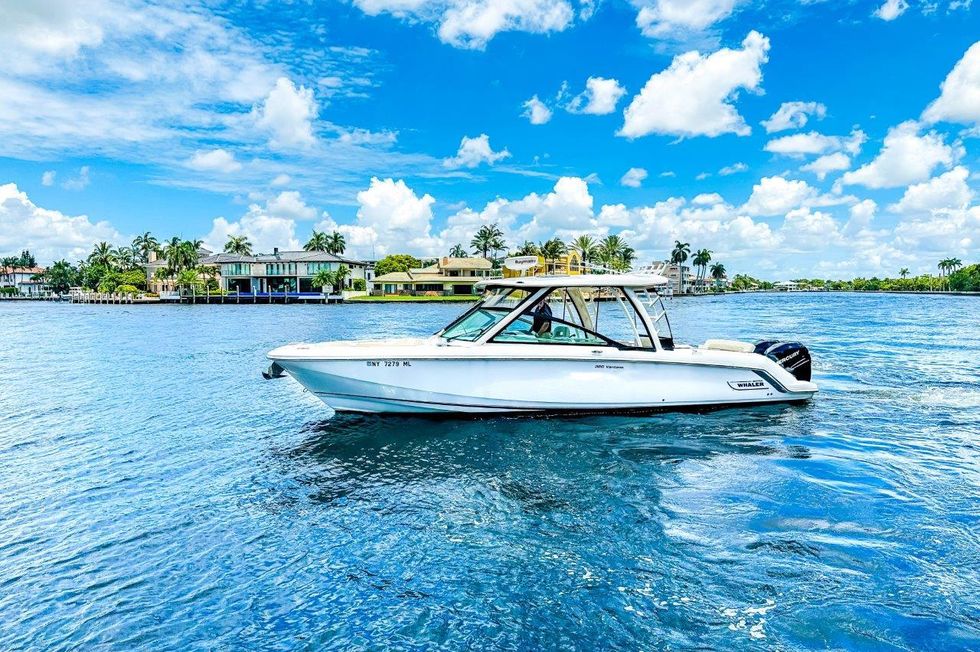 Boston Whaler 320 Vantage 2016 Reel Property Fort Lauderdale FL for sale