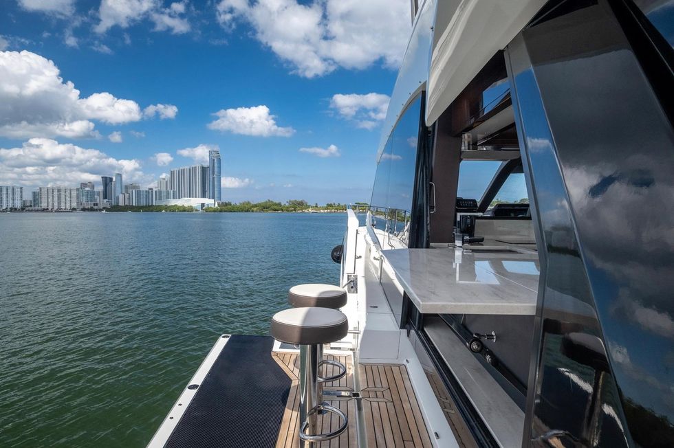 2020 galeon 640 fly gold star aventura florida for sale