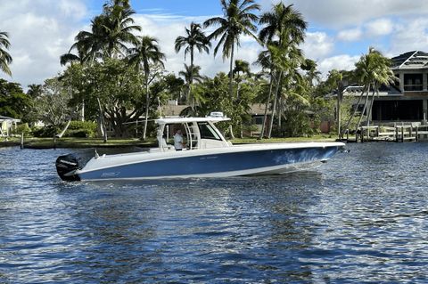 Boston Whaler 350 Outrage 2014  Fort Myers FL for sale