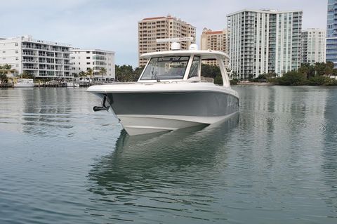 Boston Whaler 350 Realm 2020  Sarasota FL for sale