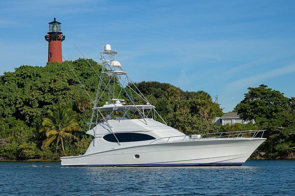 Hatteras 68 Convertible 2006 Extensively Refitted Riviera Beach FL for sale