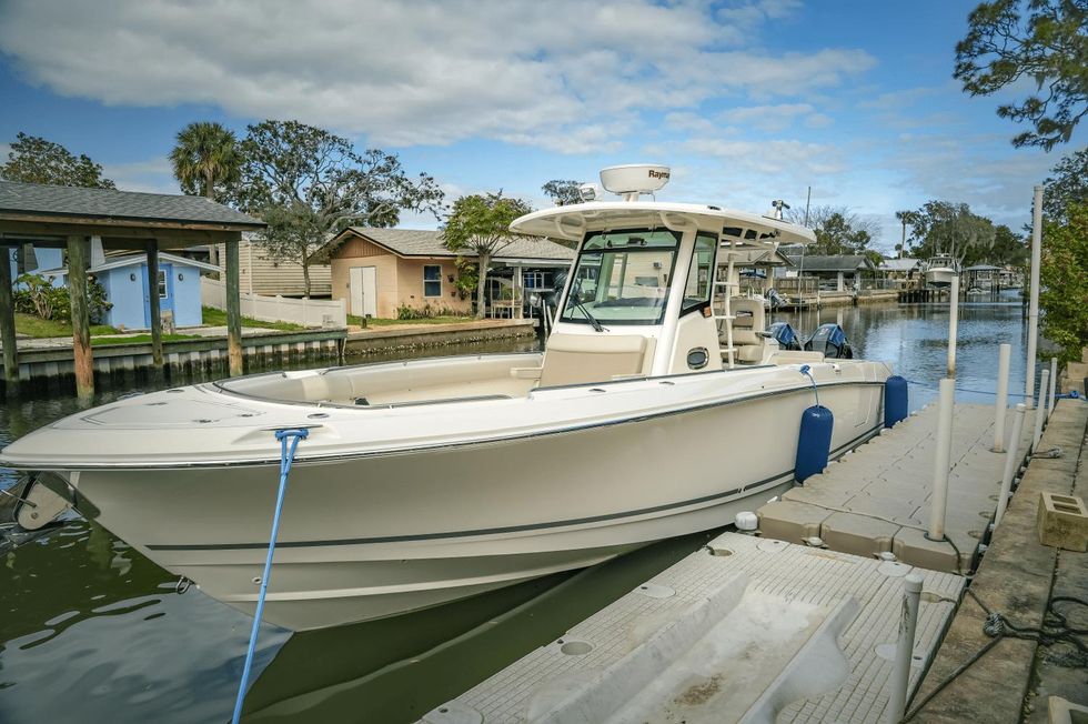 Boston Whaler 330 Outrage 2022  Edgewater FL for sale