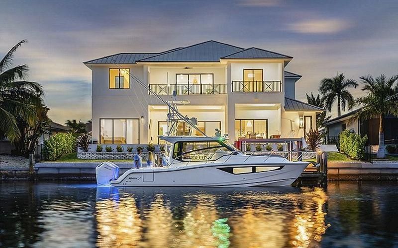 Boston Whaler 365 Conquest 2025  Miami FL for sale