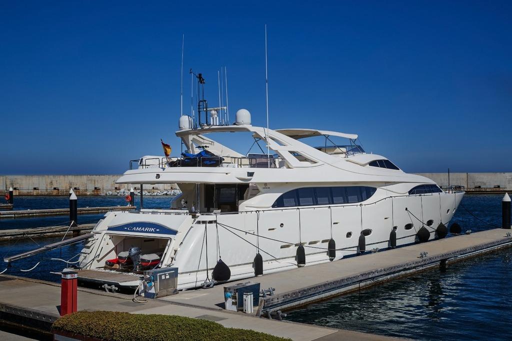 CAMARIK 2005 Custom Line 112 Yacht For Sale in Barcelona ES-B CAMARIK 2005 Custom Line 112 Yacht For Sale in Barcelona ES-B
