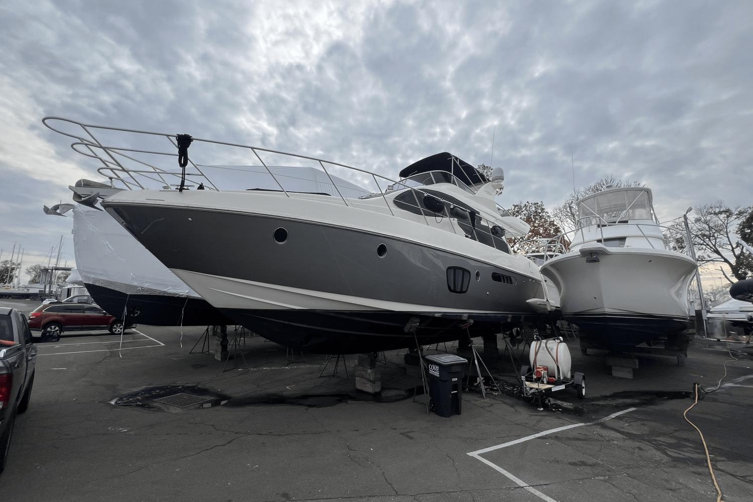 2010 Azimut 55 Yacht For Sale in Huntington NY 2010 Azimut 55 Yacht For Sale in Huntington NY