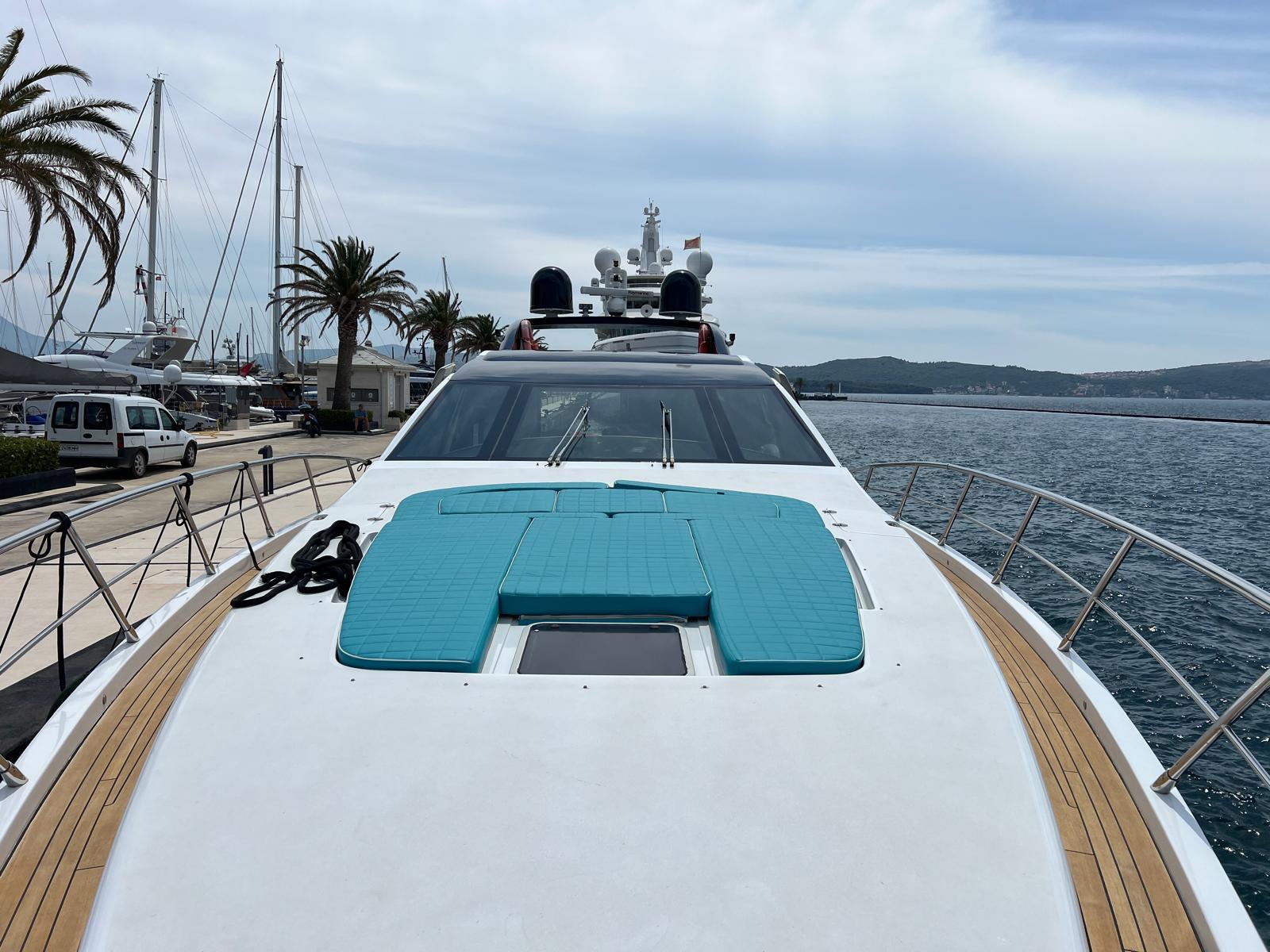 2006 Azimut 86S Yacht For Sale in Split 2006 Azimut 86S Yacht For Sale in Split