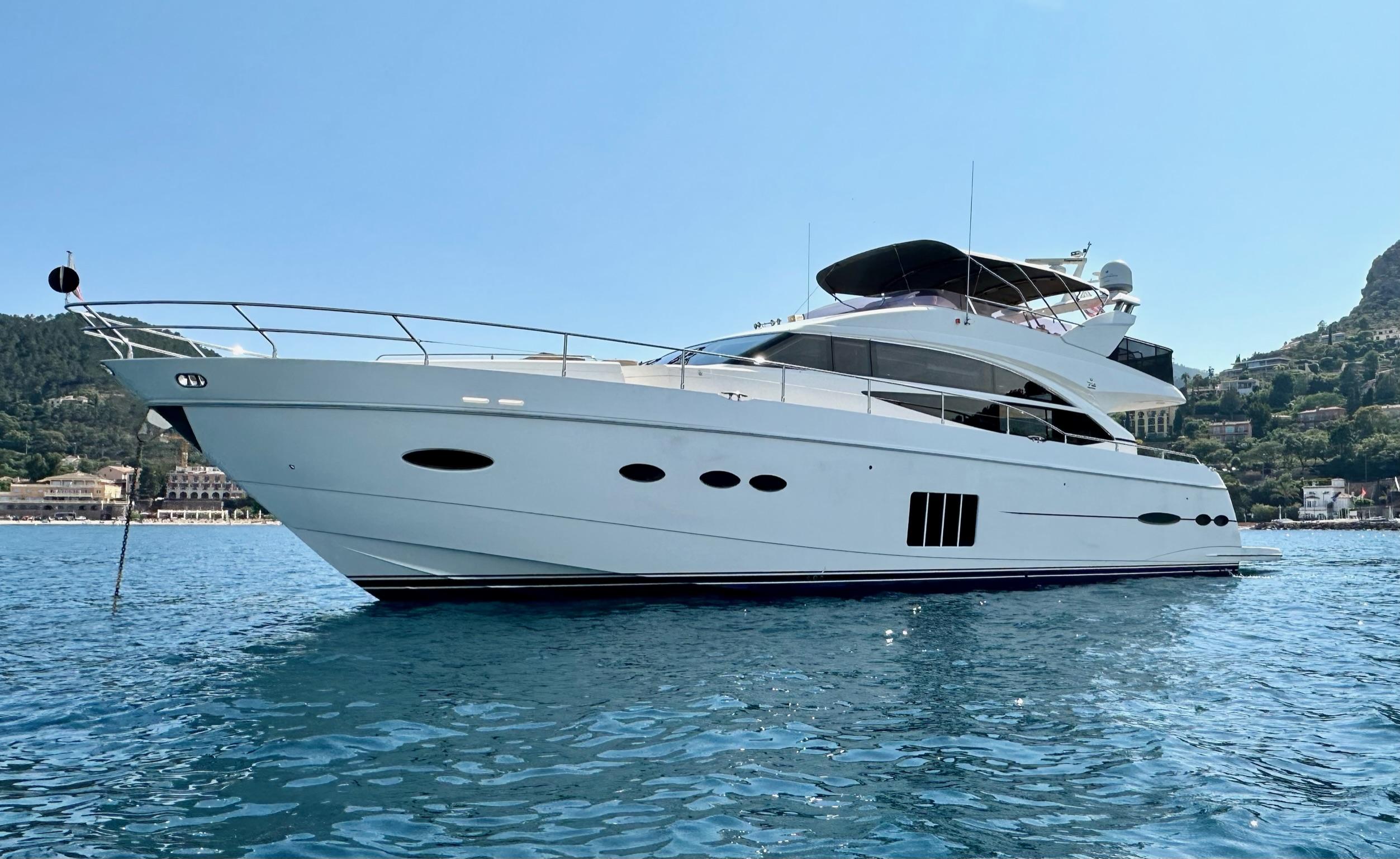 2011 Princess 72 Yacht For Sale in Cannes 06 2011 Princess 72 Yacht For Sale in Cannes 06