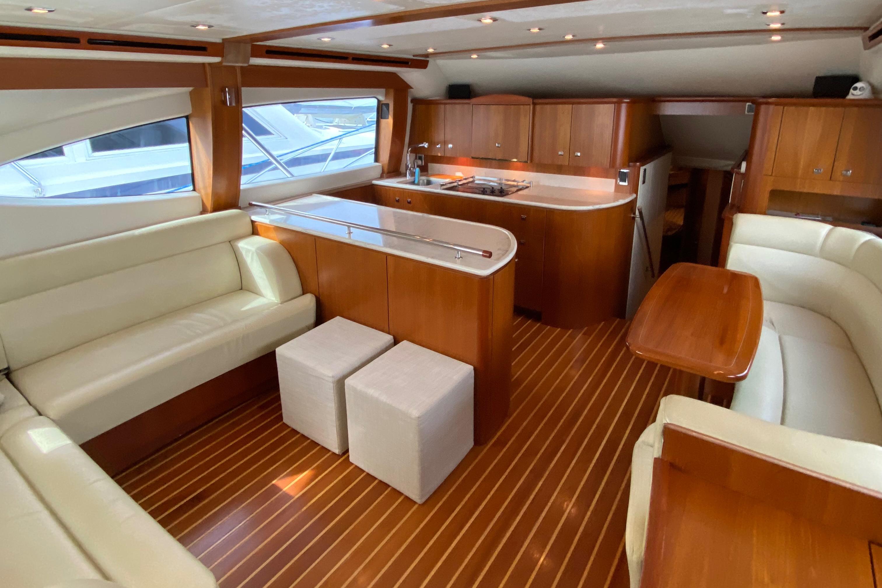 2012 Tiara Yachts 48 Convertible Yacht For Sale in San Juan 2012 Tiara Yachts 48 Convertible Yacht For Sale in San Juan