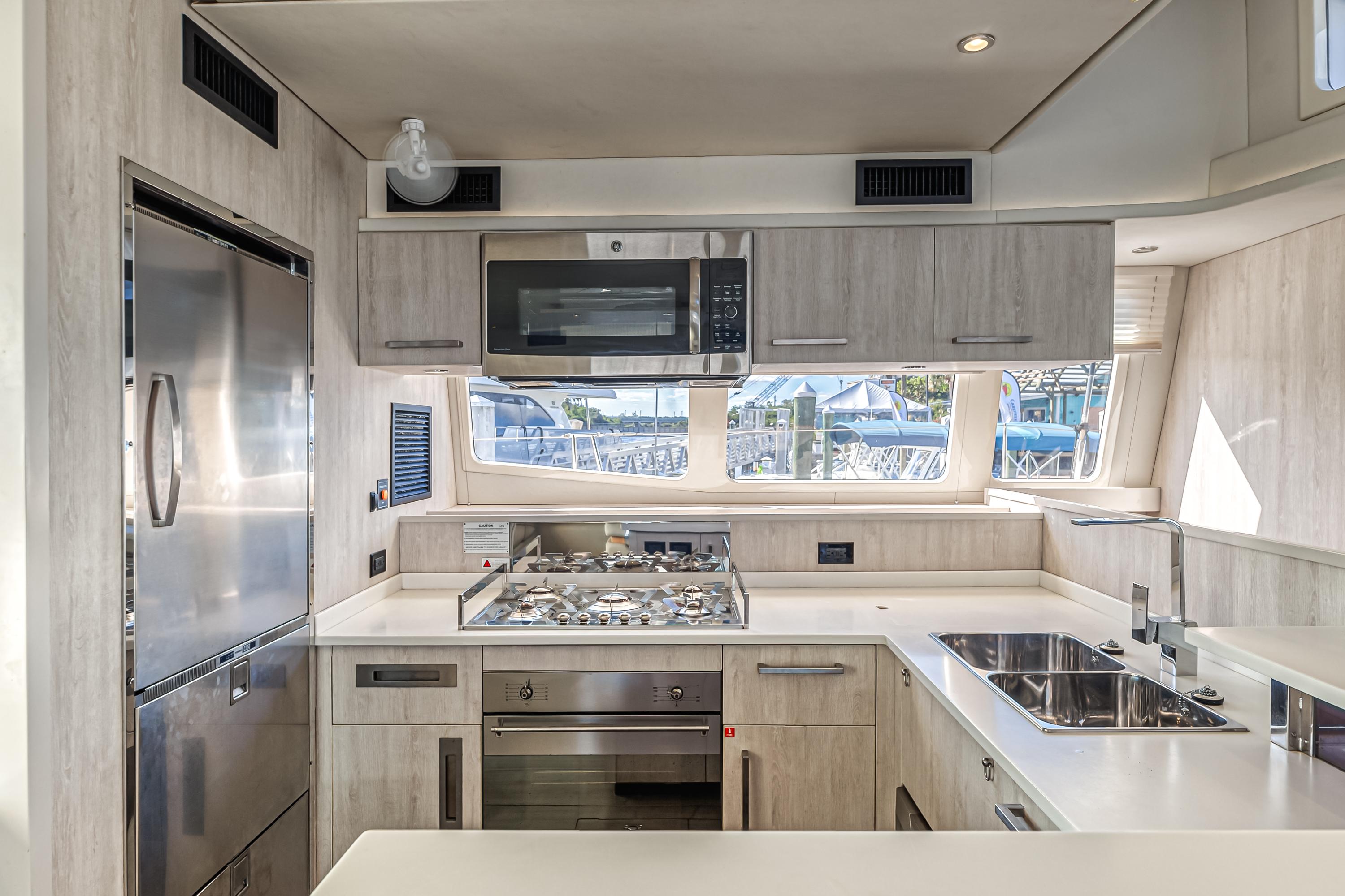 Aquarius 2016 Leopard 58 Yacht For Sale in Fort Pierce FL Aquarius 2016 Leopard 58 Yacht For Sale in Fort Pierce FL