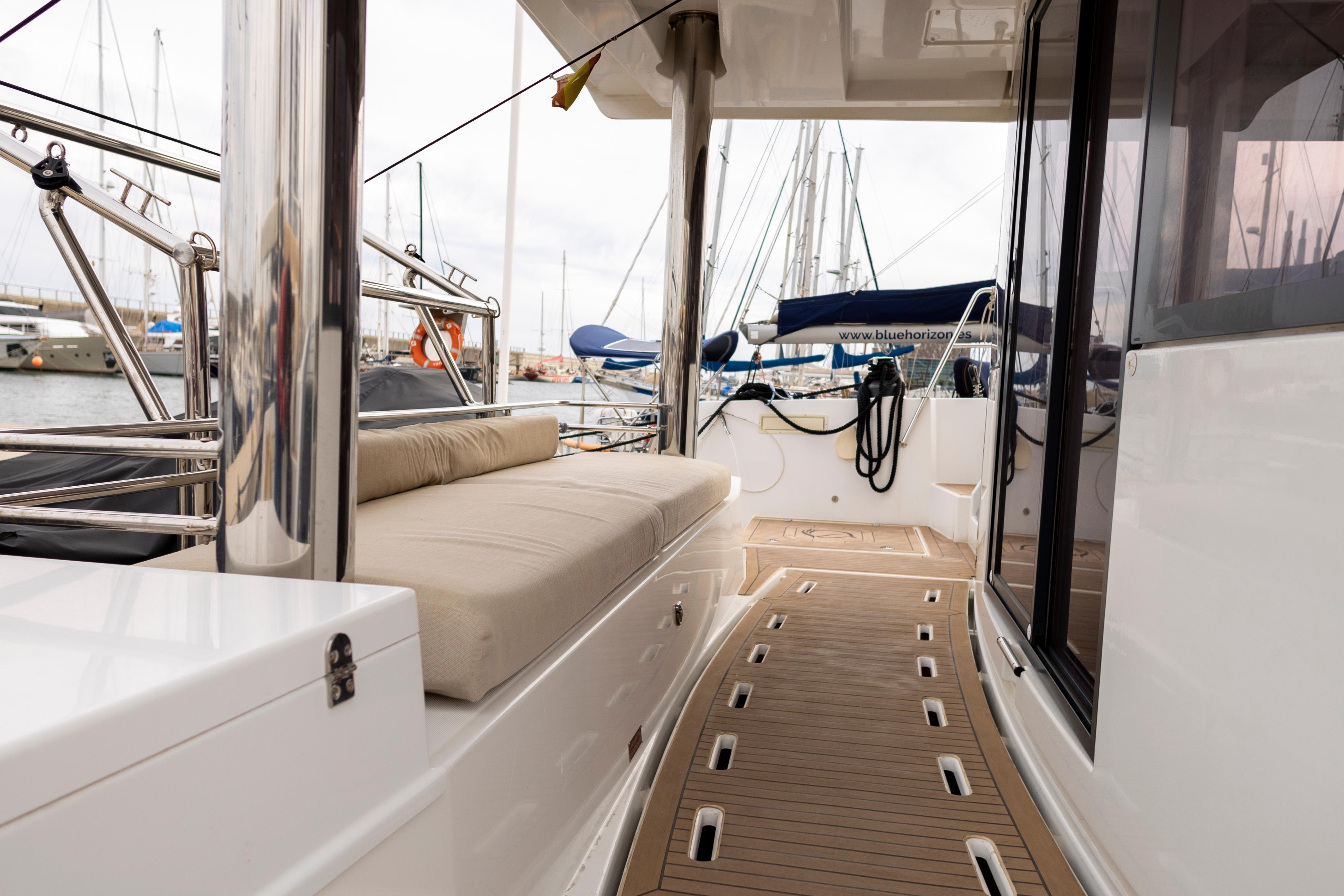 Tatani 2021 Bali 4.8 Yacht For Sale in Badalona ES-B Tatani 2021 Bali 4.8 Yacht For Sale in Badalona ES-B