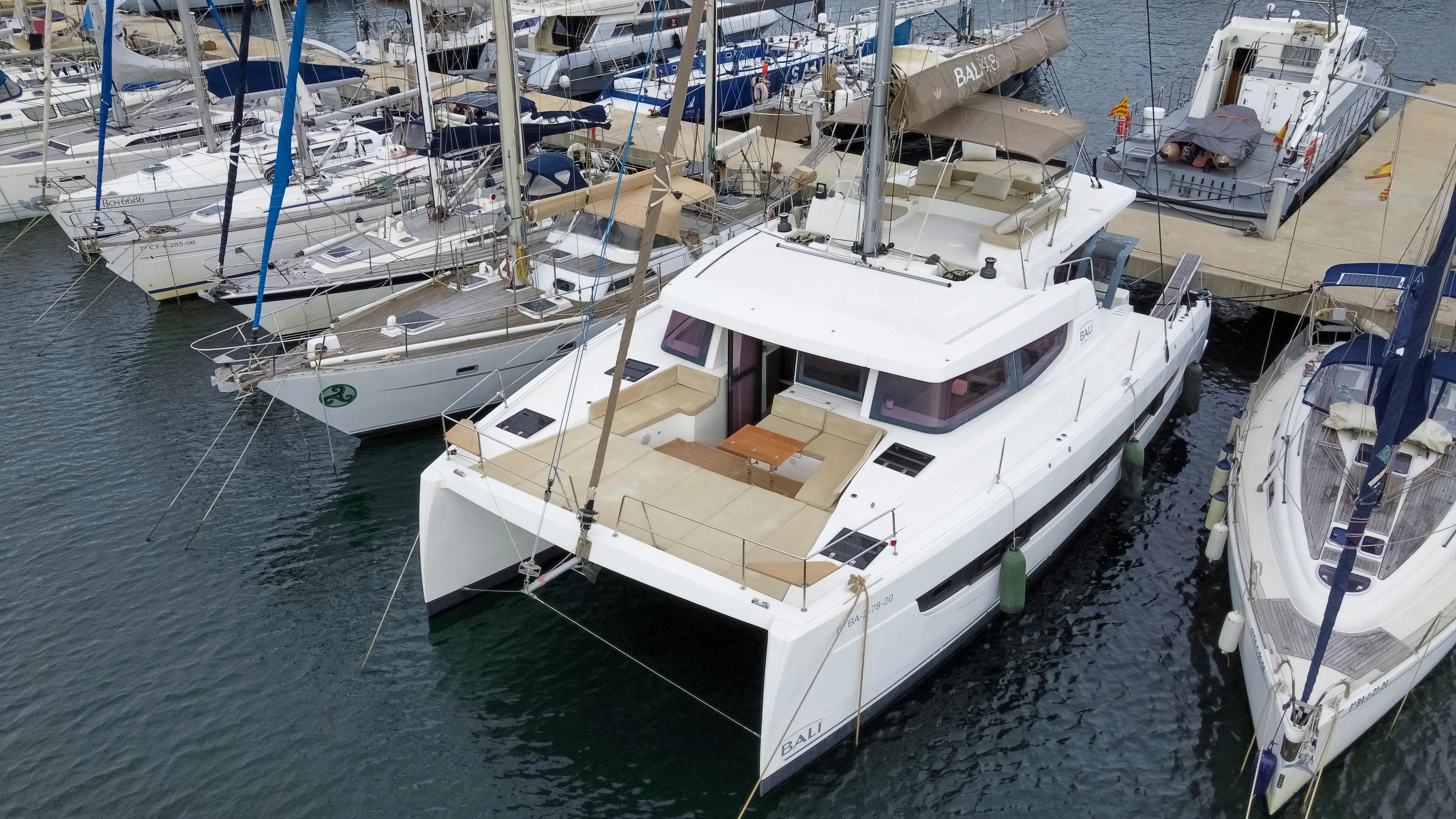 Tatani 2021 Bali 4.8 Yacht For Sale in Badalona ES-B Tatani 2021 Bali 4.8 Yacht For Sale in Badalona ES-B