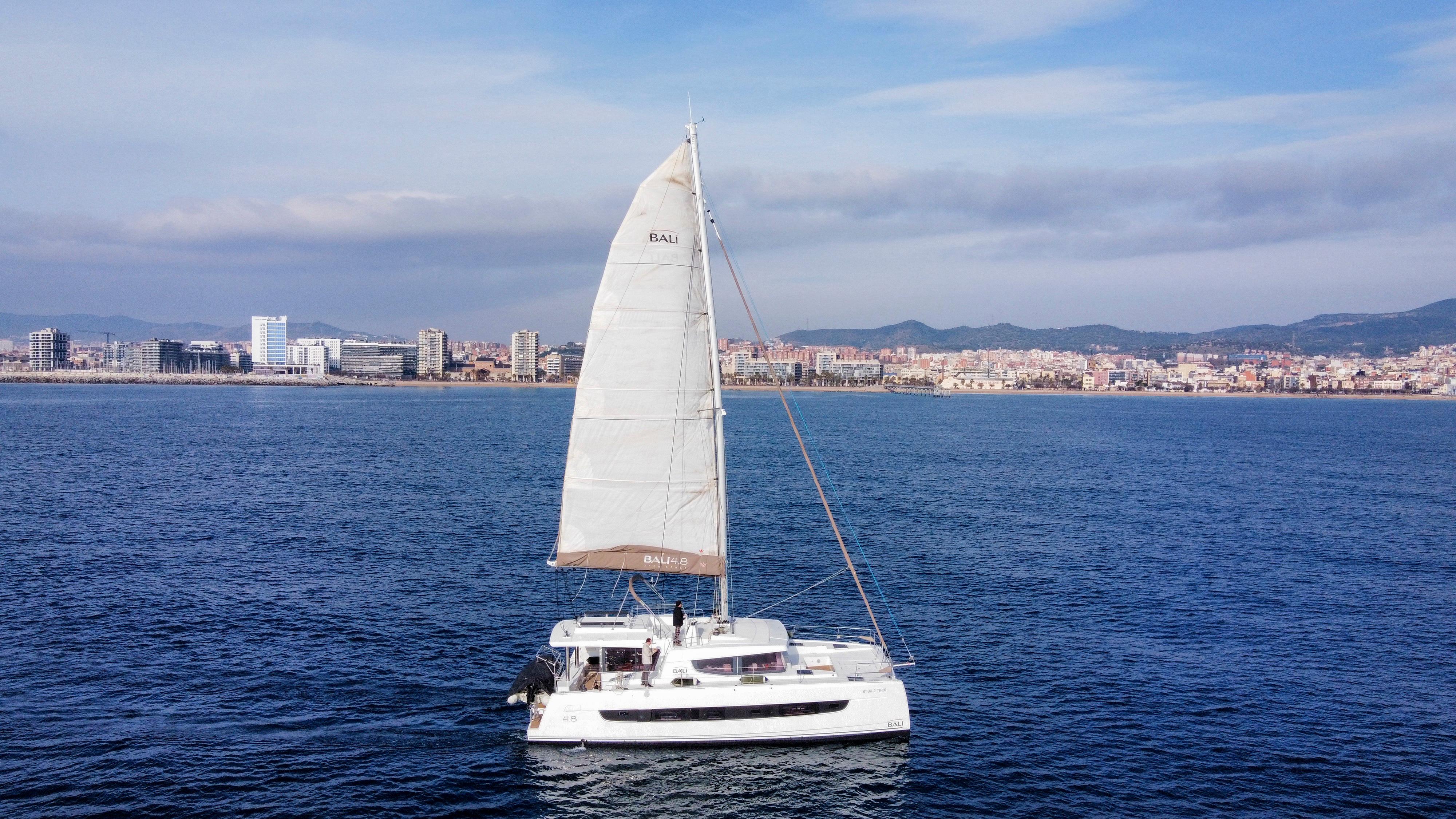 Tatani 2021 Bali 4.8 Yacht For Sale in Badalona ES-B Tatani 2021 Bali 4.8 Yacht For Sale in Badalona ES-B