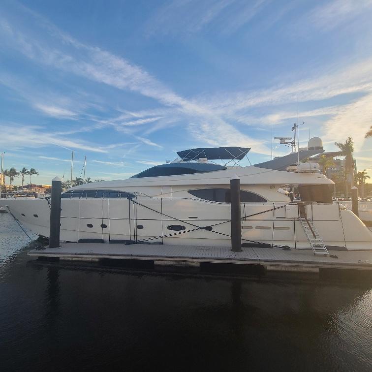 Noah's 2004 Ferretti Yachts 94 Yacht For Sale in Bradenton FL