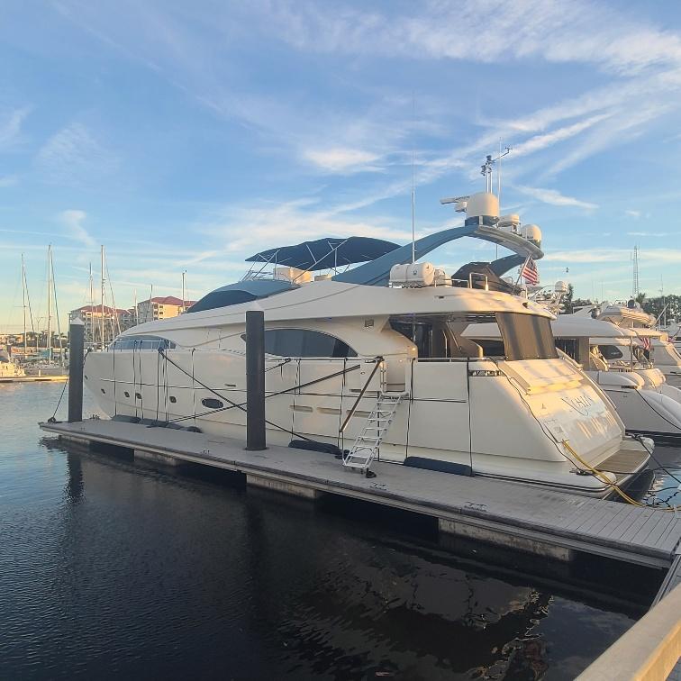 Noah's 2004 Ferretti Yachts 94 Yacht For Sale in Bradenton FL
