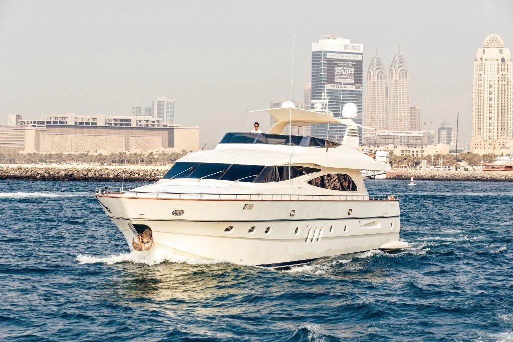 2004 Canados Fly Yacht For Sale in Dubai 2004 Canados Fly Yacht For Sale in Dubai