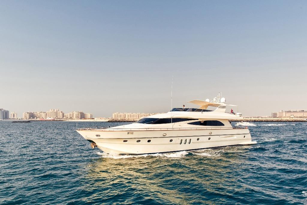 2004 Canados Fly Yacht For Sale in Dubai 2004 Canados Fly Yacht For Sale in Dubai