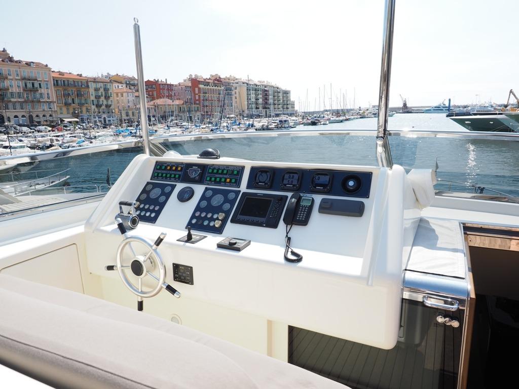 Serendipity Blue 2005 Falcon 86 Yacht For Sale in Cannes Serendipity Blue 2005 Falcon 86 Yacht For Sale in Cannes