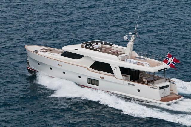 2011 Greenline Ocean Class 70 Yacht For Sale in Monfalcone 2011 Greenline Ocean Class 70 Yacht For Sale in Monfalcone
