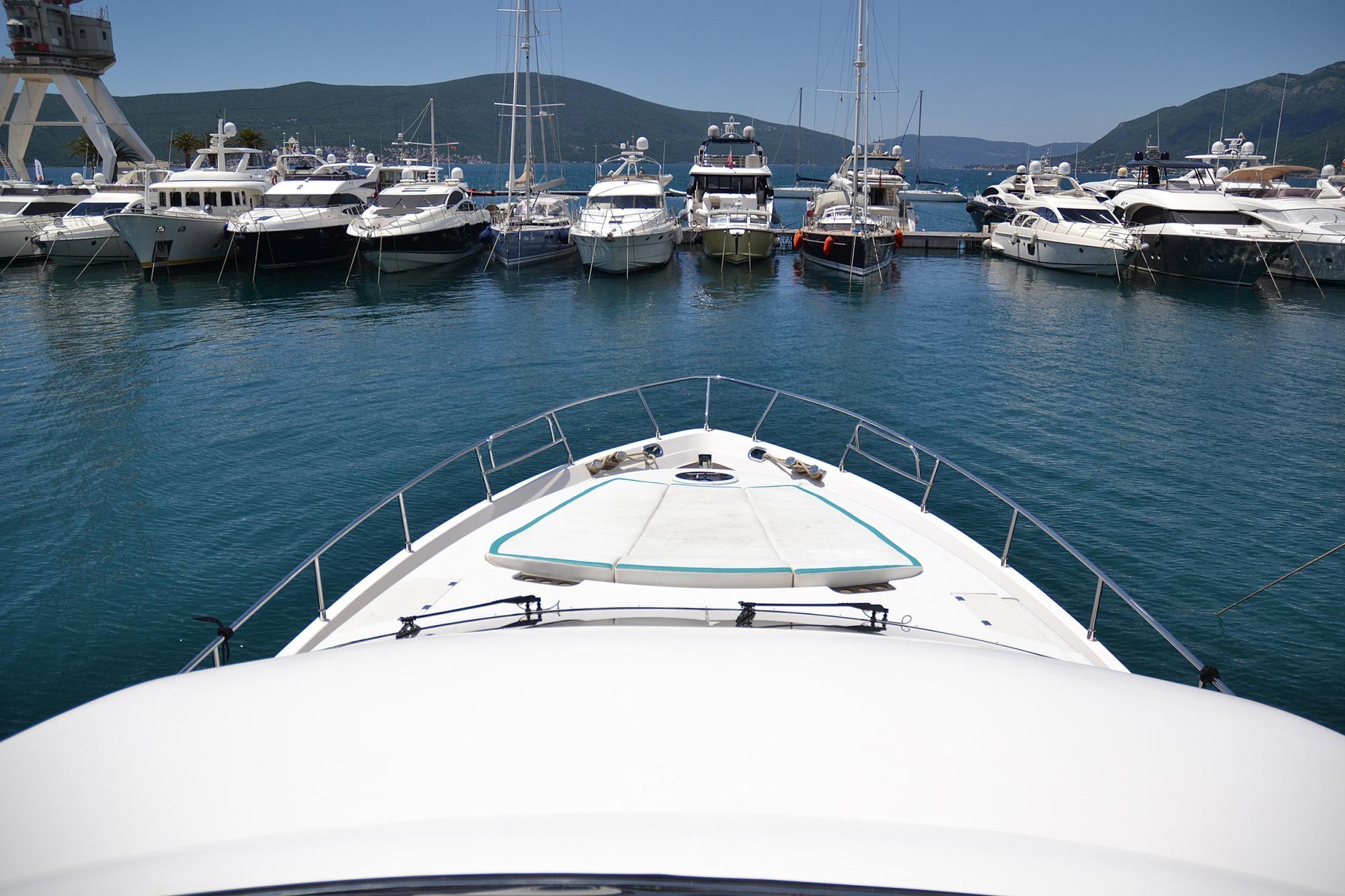 2010 Astondoa 66 GLX Yacht For Sale in Tivat 2010 Astondoa 66 GLX Yacht For Sale in Tivat