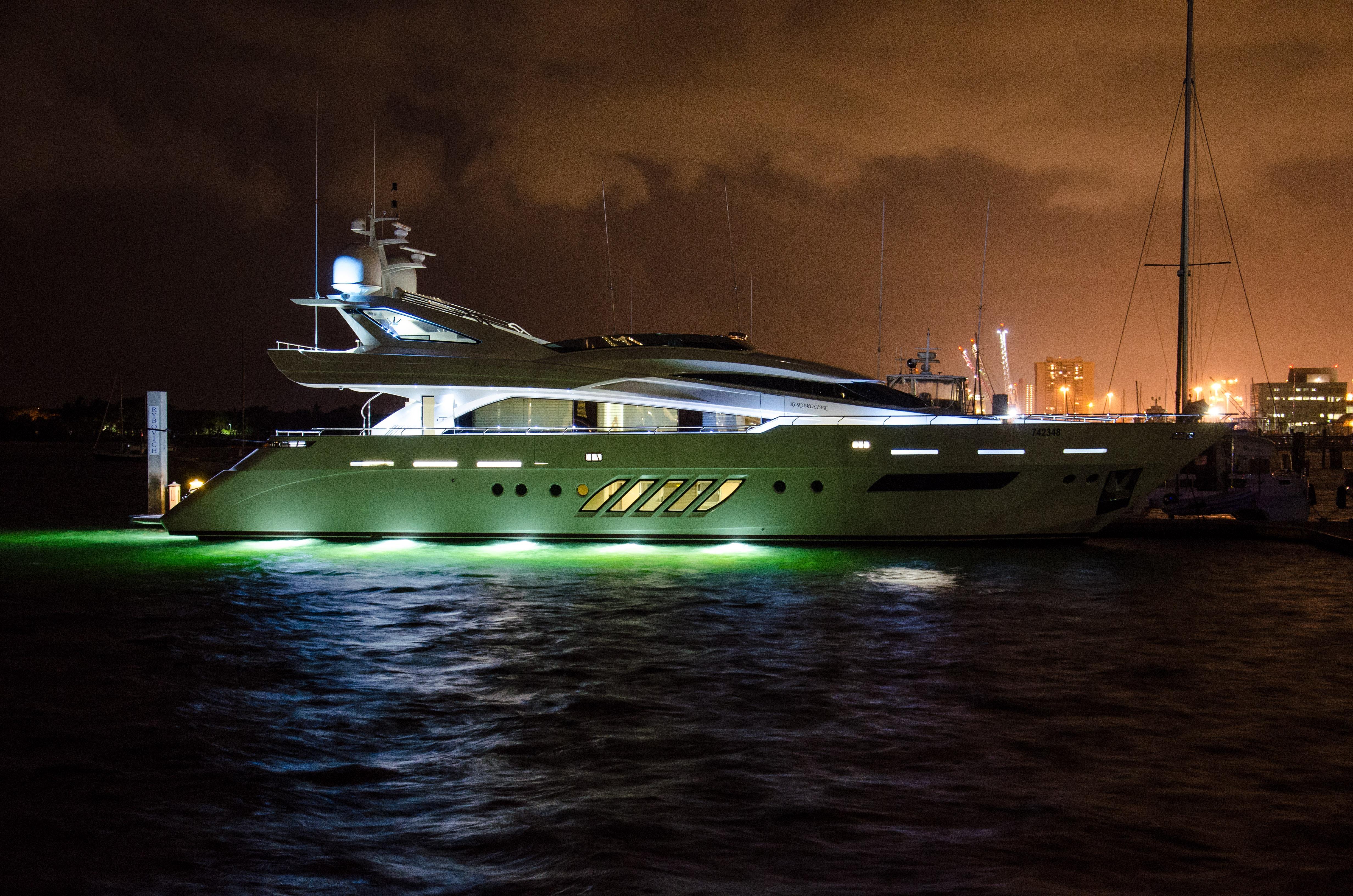 Kokomolink 2009 Dominator Motor Yacht Yacht For Sale in West Palm Beach FL Kokomolink 2009 Dominator Motor Yacht Yacht For Sale in West Palm Beach FL