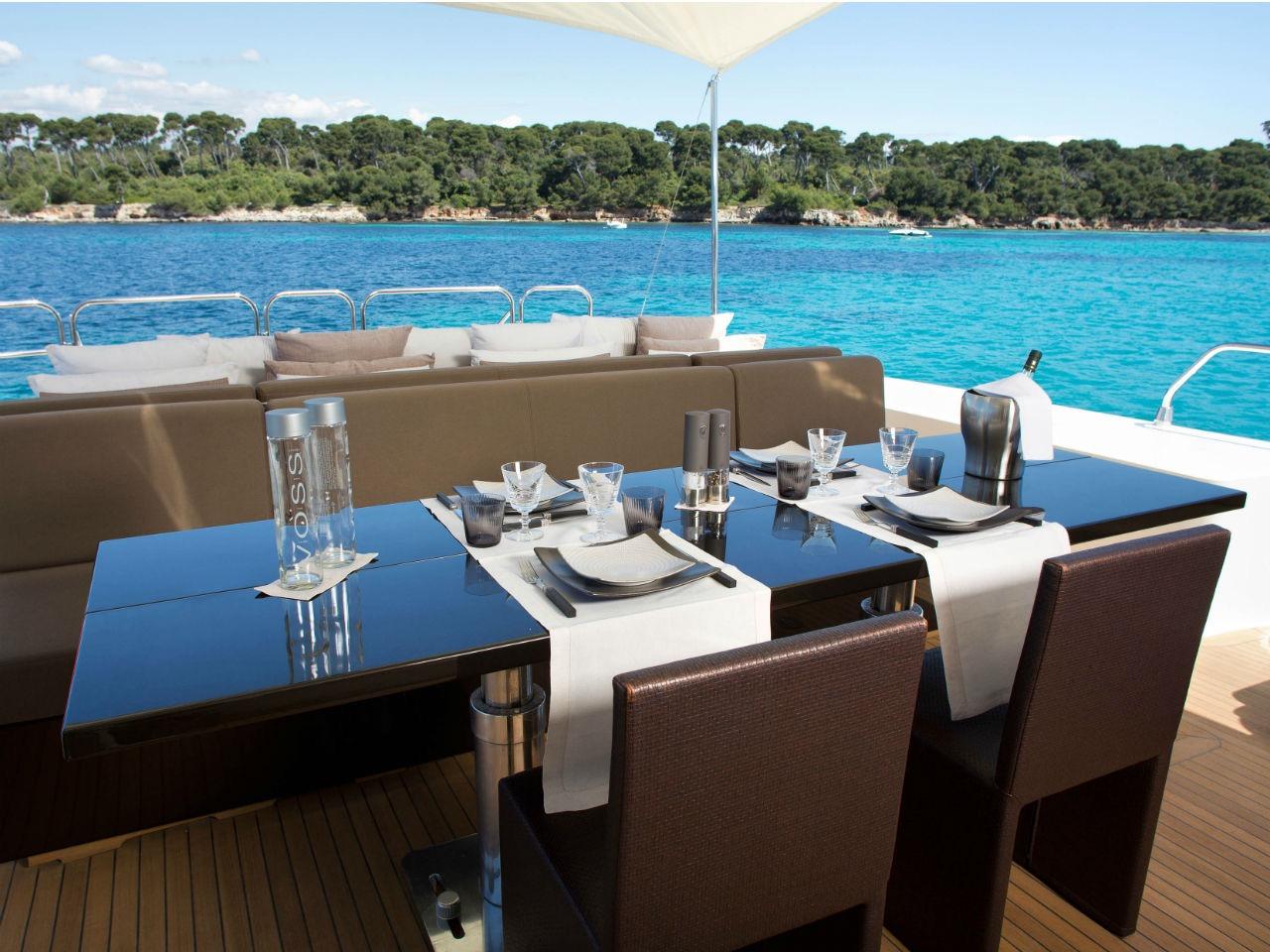 Aleon 2006 Leopard 31 mts Yacht For Sale in Cannes Aleon 2006 Leopard 31 mts Yacht For Sale in Cannes