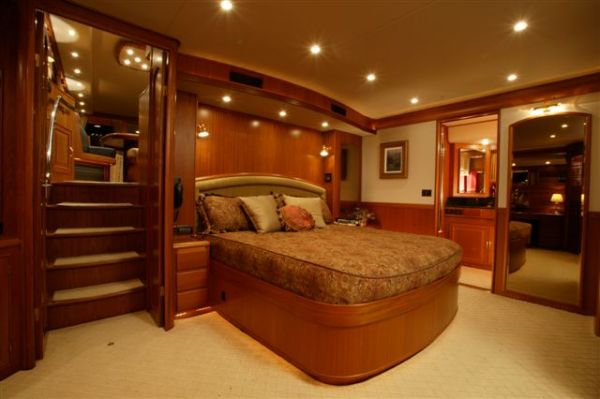 2003 Fleming Yachts PHMY w/ stern thruster Yacht For Sale in 2003 Fleming Yachts PHMY w/ stern thruster Yacht For Sale in