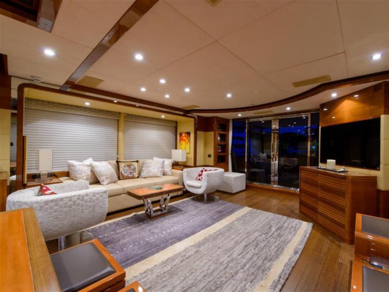 XOXO 2008 Benetti Legend Yacht For Sale in FL XOXO 2008 Benetti Legend Yacht For Sale in FL