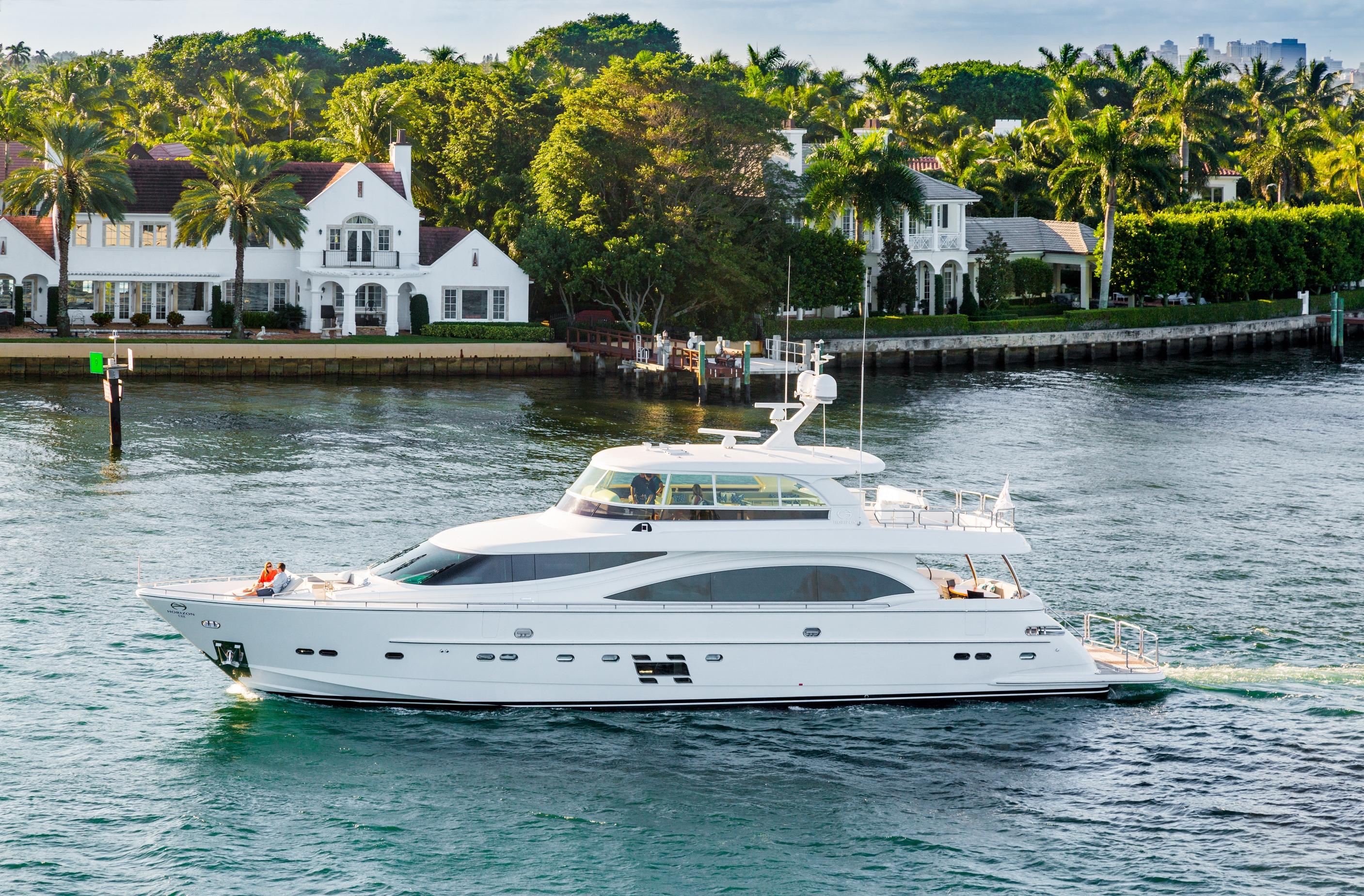 2016 Horizon E88 Yacht For Sale in North Palm Beach FL 2016 Horizon E88 Yacht For Sale in North Palm Beach FL