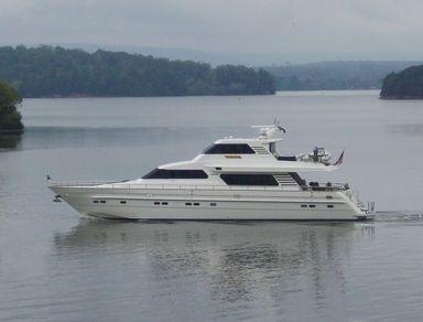 2000 Horizon Skylounge Motoryacht Yacht For Sale in Chattanooga TN 2000 Horizon Skylounge Motoryacht Yacht For Sale in Chattanooga TN