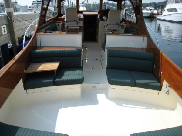 UPLANDER 2001 Hinckley Talaria 44 EX Yacht For Sale in Hessel MI UPLANDER 2001 Hinckley Talaria 44 EX Yacht For Sale in Hessel MI