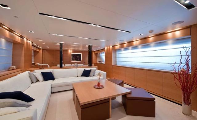2009 Sanlorenzo SD122 Yacht For Sale in La Spezia 2009 Sanlorenzo SD122 Yacht For Sale in La Spezia