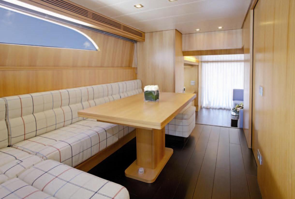 2007 Sanlorenzo 62 Yacht For Sale in 2007 Sanlorenzo 62 Yacht For Sale in