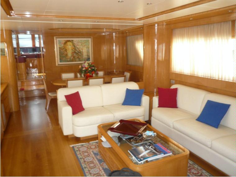 2005 Sanlorenzo SL82 Yacht For Sale in Liguria 2005 Sanlorenzo SL82 Yacht For Sale in Liguria