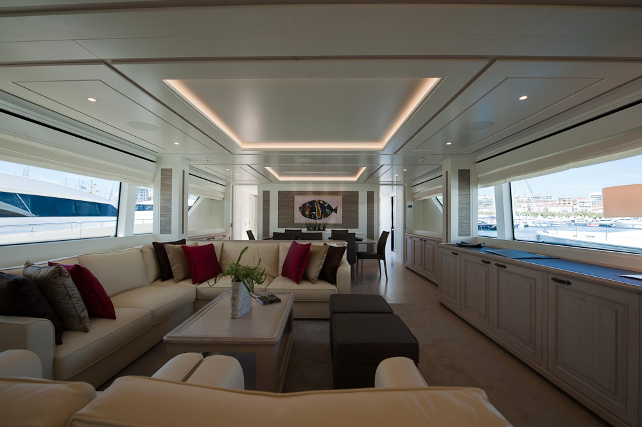 2010 Sanlorenzo SD92 Yacht For Sale in Mallorca 2010 Sanlorenzo SD92 Yacht For Sale in Mallorca