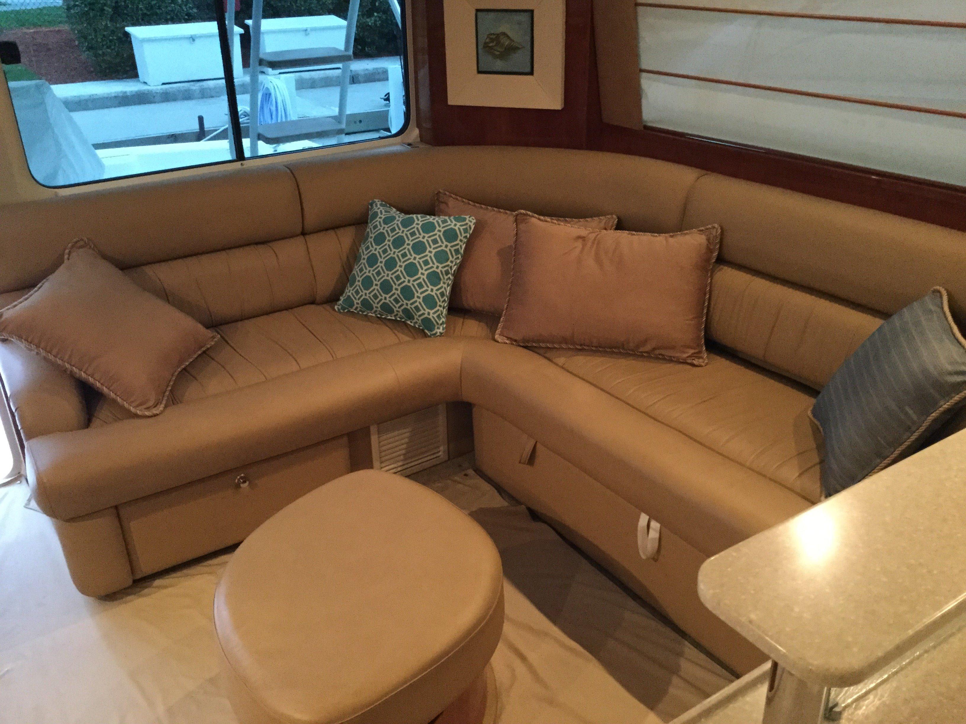 2007 Riviera 47 G-2 Convertible C15s Yacht For Sale in N Palm Beach FL 2007 Riviera 47 G-2 Convertible C15s Yacht For Sale in N Palm Beach FL