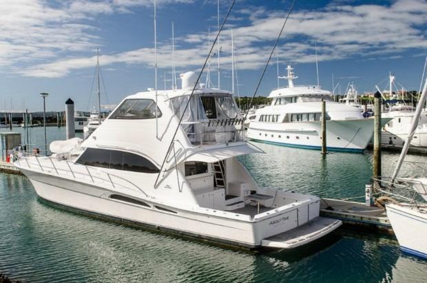 2003 Riviera 58 Yacht For Sale in 2003 Riviera 58 Yacht For Sale in