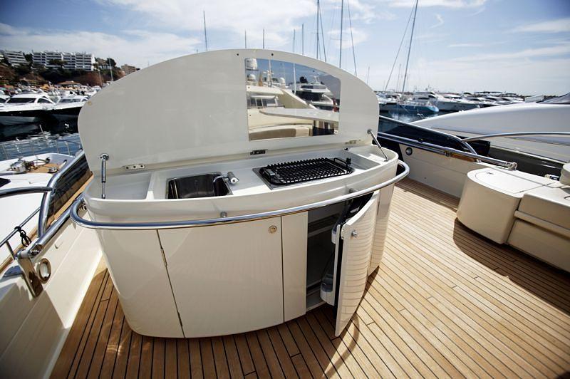 2004 Riva 70 Dolcevita Yacht For Sale in 2004 Riva 70 Dolcevita Yacht For Sale in