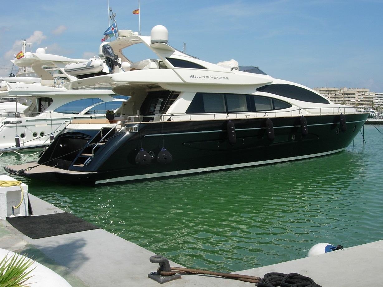2007 Riva Venere 75' Yacht For Sale in 2007 Riva Venere 75' Yacht For Sale in