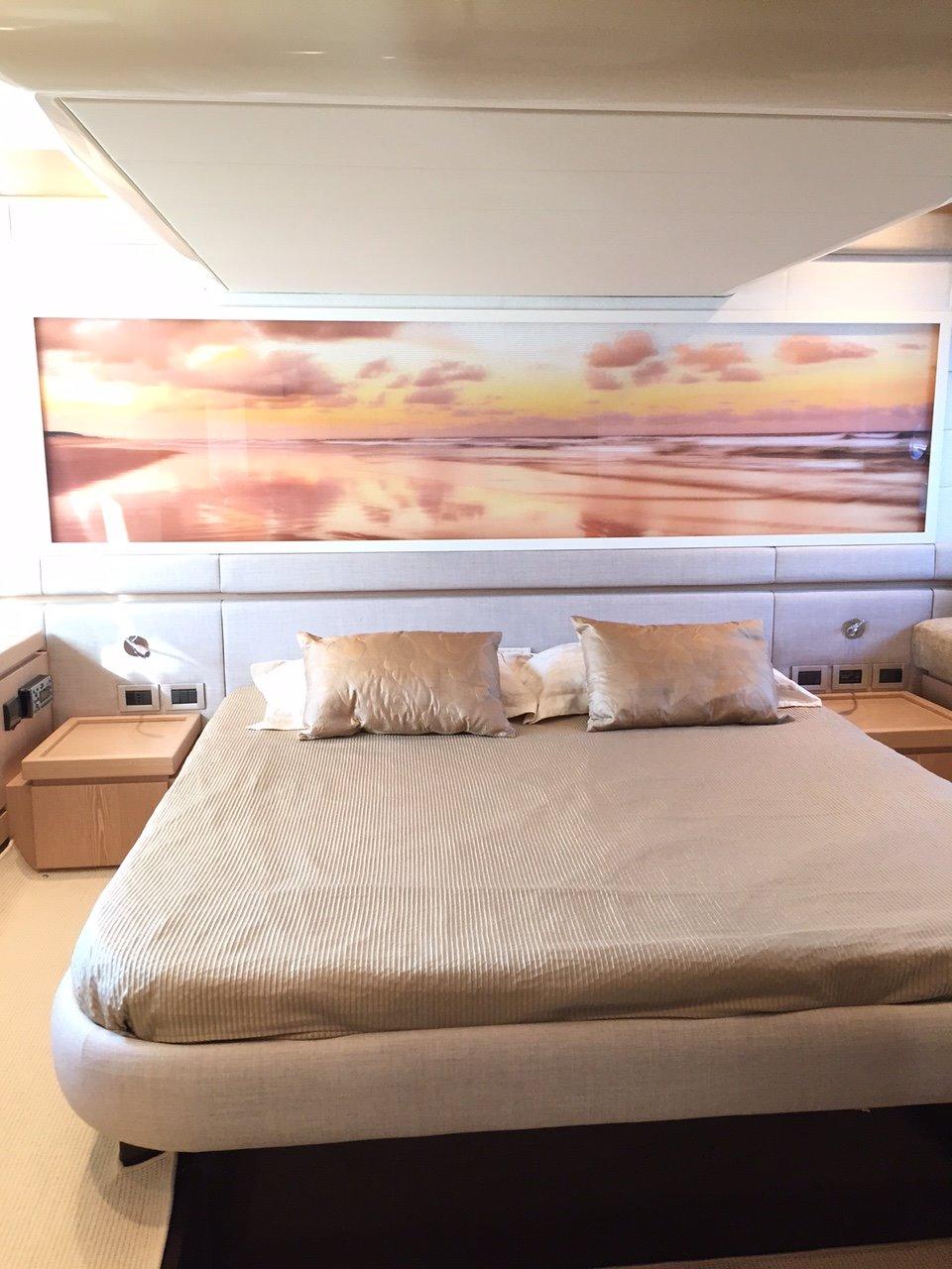 2010 Ferretti Yachts 560 Yacht For Sale in sud de la France 2010 Ferretti Yachts 560 Yacht For Sale in sud de la France