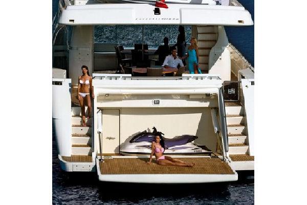 2010 Ferretti Yachts 881 RPH Yacht For Sale in 2010 Ferretti Yachts 881 RPH Yacht For Sale in
