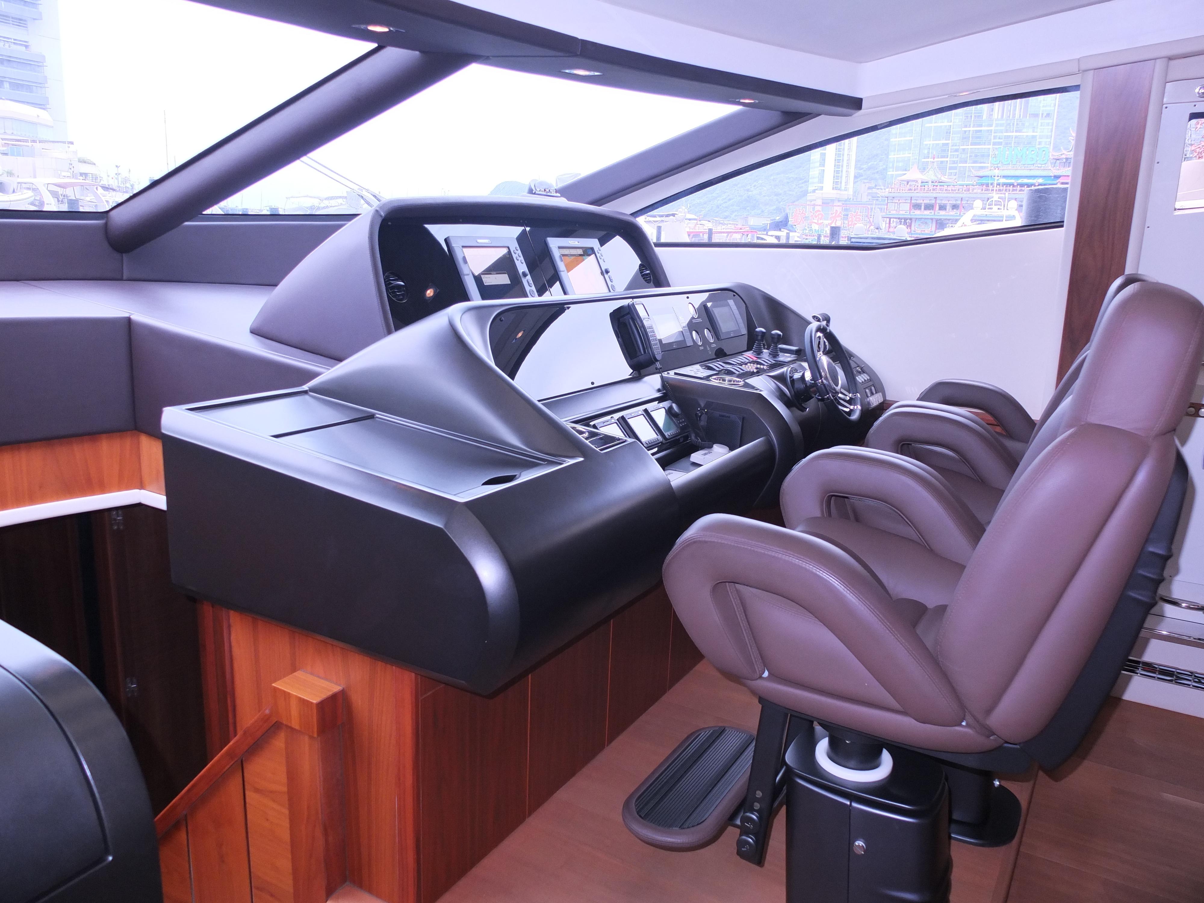 2009 Sunseeker Predator 84 Yacht For Sale in 2009 Sunseeker Predator 84 Yacht For Sale in