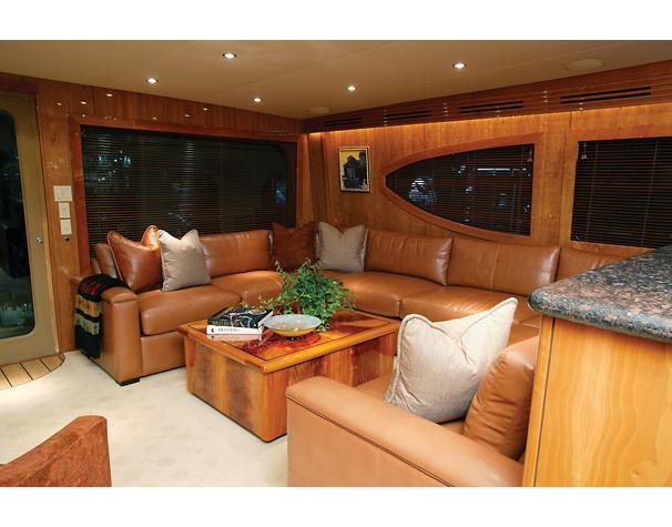 2007 Hatteras 68 Convertible Yacht For Sale in FT Lauderdale FL 2007 Hatteras 68 Convertible Yacht For Sale in FT Lauderdale FL