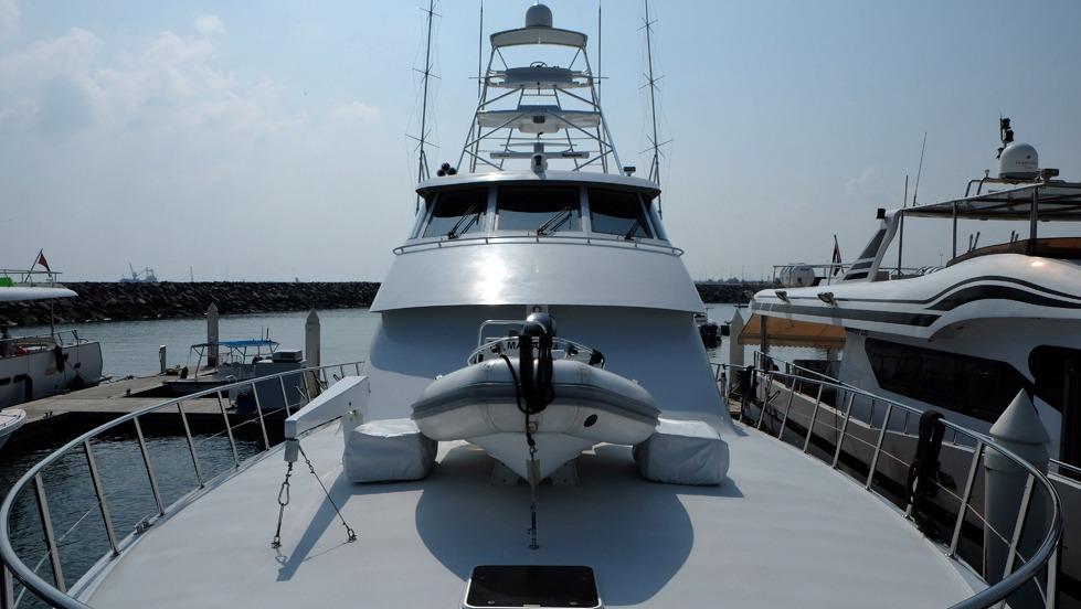 2000 Hatteras 82 Custom Yacht Yacht For Sale in Abu Dhabi 2000 Hatteras 82 Custom Yacht Yacht For Sale in Abu Dhabi