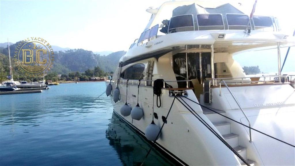 2004 Azimut 85 Yacht For Sale in 2004 Azimut 85 Yacht For Sale in