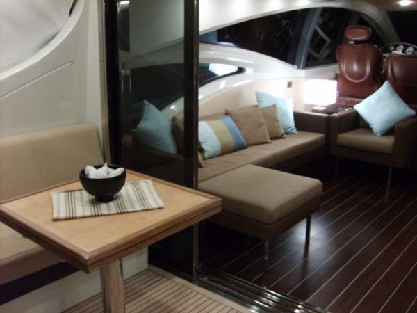 2006 Azimut 68S Yacht For Sale in Cannes 2006 Azimut 68S Yacht For Sale in Cannes